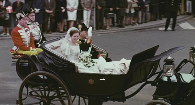 ErindringsBio 4: Tronfølgerens forlovelse, uddrag af Prinsesse Margrethes bryllup og Canadarejsen.